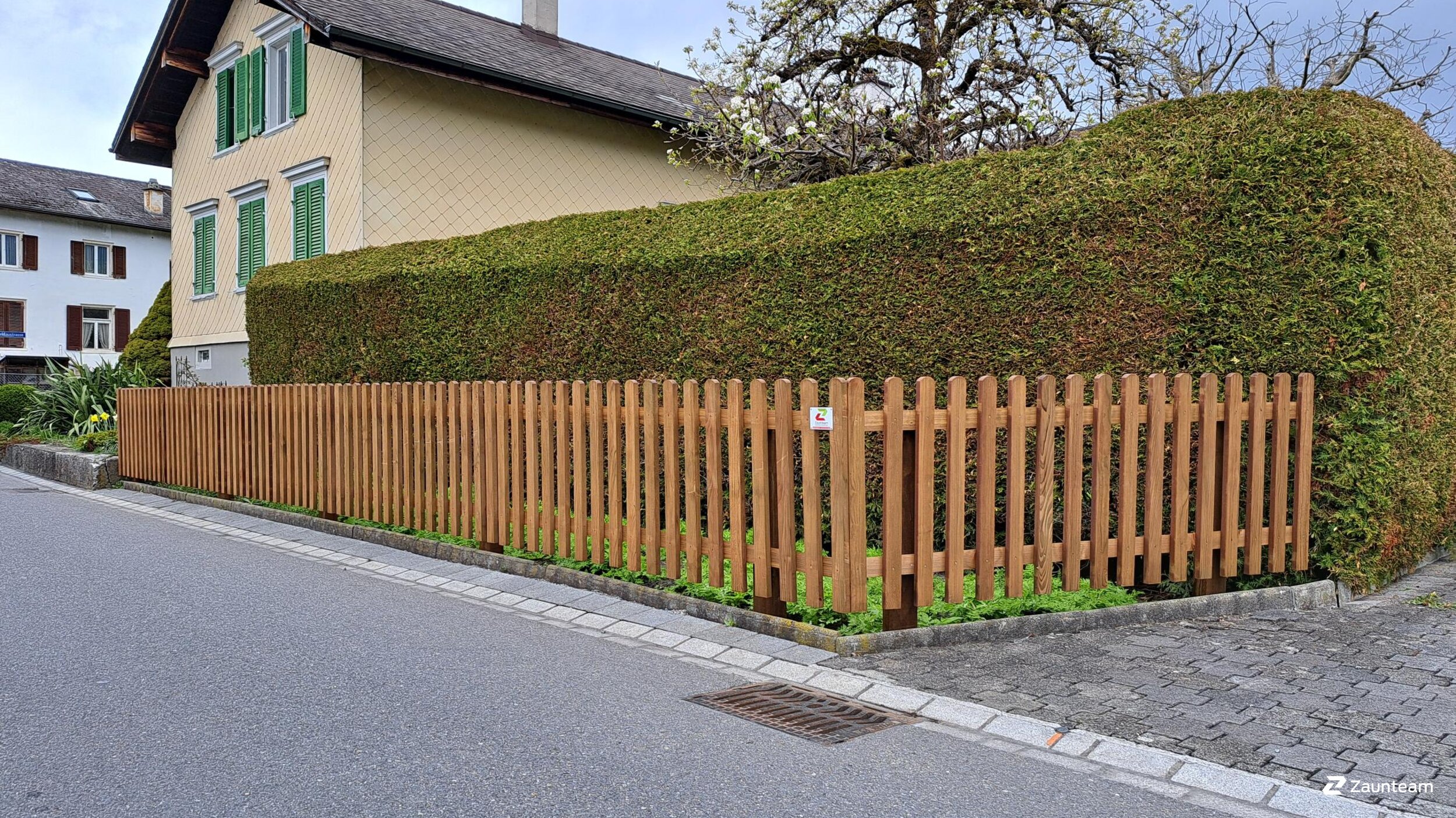 Clôture en lattes de 2026 à 9470 Buchs Suisse de Zaunteam Werdenberg.