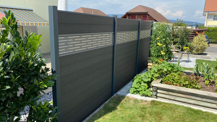 Pare-vue en WPC de 2021 à 5503 Schafisheim Suisse de Zaunteam Aargau AG.