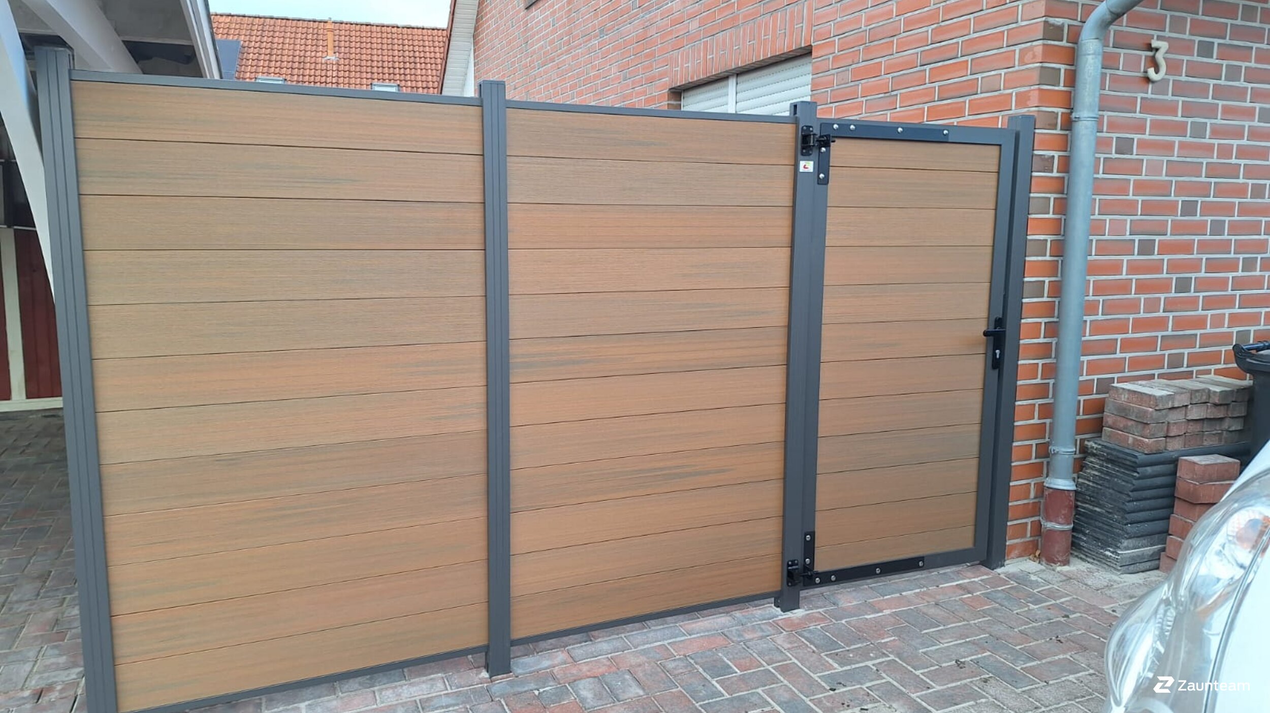 Pare-vue en WPC de 2026 à 26340 Zetel Allemagne de Zaunteam Friesische-Wehde.